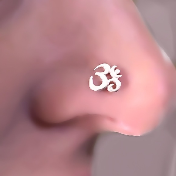 925 Sterling Silver OHM/OM/AUM Symbol Nose Ring Cartilage Helix Stud Earring 20G - Picture 6 of 11